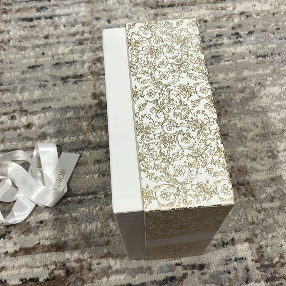 Christian Dior Paris gift box - Picture 3 of 7